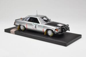 Mercedes 450 SLC 5.0 C107 #4 B. Waldegard / H. Thorszelius Rally Bandama 1979 Minichamps 1:18 107793204 Resina - imagem 4 de 6