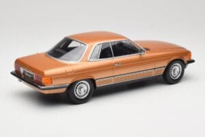Mercedes 450 SLC C107 Icon Gold Metallic KK-Scale 1:18 KKDC180791 Metal - imagem 2 de 6