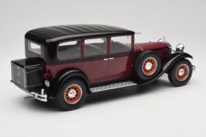 Mercedes 460 Nurburg W08 Preto MCG 1:18 MCG18364 Metal - imagem 2 de 6