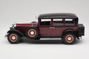 Mercedes 460 Nurburg W08 Preto MCG 1:18 MCG18364 Metal - imagem 3 de 6