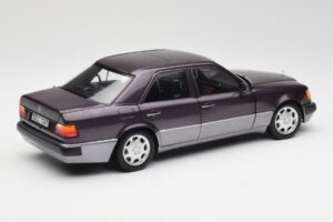 Mercedes 500 E W124 Bornit Metallic Norev 1:18 183948 Metal - imagem 3 de 8
