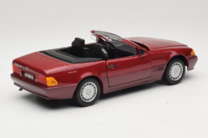 Mercedes 500 SL R129 Vermelho Escuro Revell 1:18 8801 Metal - imagem 3 de 8