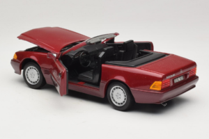 Mercedes 500 SL R129 Vermelho Escuro Revell 1:18 8801 Metal - imagem 5 de 8