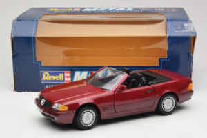 Mercedes 500 SL R129 Vermelho Escuro Revell 1:18 8801 Metal - imagem 8 de 8