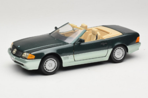 Mercedes 500 SL R129 Verde Prata Revell 1:18 8802 Metal