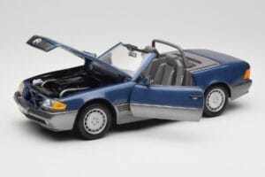 Mercedes SL 500 R129 Nautic Blue Metallic Revell 1:18 8081 Metal - imagem 2 de 8