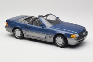Mercedes SL 500 R129 Nautic Blue Metallic Revell 1:18 8081 Metal - imagem 6 de 8