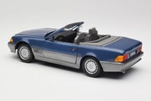 Mercedes SL 500 R129 Nautic Blue Metallic Revell 1:18 8081 Metal - imagem 7 de 8