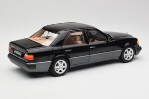 Mercedes 500E W124 Preto Edição Limitada Norev 1:18 183949 Metal - imagem 3 de 12