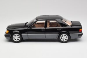Mercedes 500E W124 Preto Edição Limitada Norev 1:18 183949 Metal - imagem 4 de 12