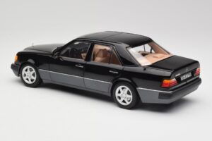 Mercedes 500E W124 Preto Edição Limitada Norev 1:18 183949 Metal - imagem 7 de 12
