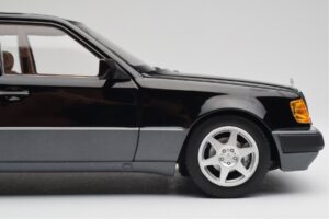 Mercedes 500E W124 Preto Edição Limitada Norev 1:18 183949 Metal - imagem 8 de 12