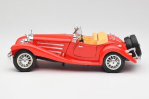Mercedes 500K Roadster Vermelho Bburago 1:18 3020 Metal - imagem 4 de 8
