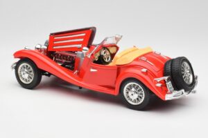 Mercedes 500K Roadster Vermelho Bburago 1:18 3020 Metal - imagem 5 de 8