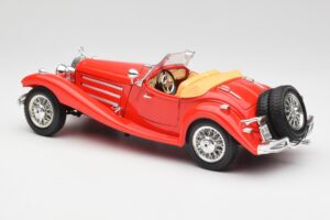 Mercedes 500K Roadster Vermelho Bburago 1:18 3020 Metal - imagem 7 de 8