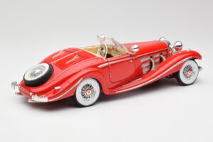 Mercedes 500K Special Roadster Vermelho Maisto 1:18 56058 Metal - imagem 3 de 8