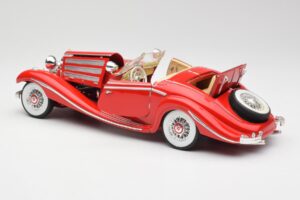 Mercedes 500K Special Roadster Vermelho Maisto 1:18 56058 Metal - imagem 5 de 8