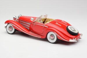 Mercedes 500K Special Roadster Vermelho Maisto 1:18 56058 Metal - imagem 7 de 8