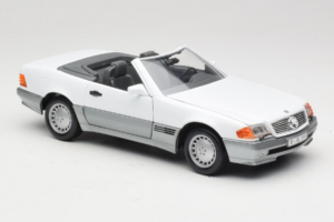 Mercedes 500 SL R129 Branco Roadtough 1:18 92048 Metal - imagem 6 de 8
