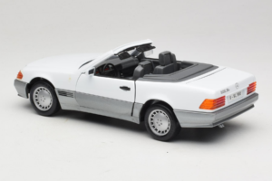 Mercedes 500 SL R129 Branco Roadtough 1:18 92048 Metal - imagem 7 de 8