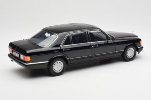 Mercedes 560 SEL W126 Preto Edição Dealer Norev 1:18 B66040599 Metal - imagem 3 de 8
