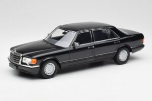 Mercedes 560 SEL W126 Preto Edição Dealer Norev 1:18 B66040599 Metal