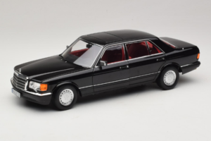 Mercedes 560 SEL W126 Preto Com Interior Vermelho Norev 1:18 183788 Metal