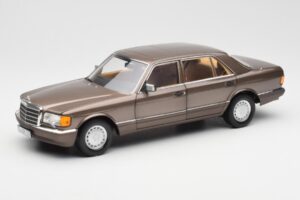Mercedes 560 SEL W126 Impala Castanho Edação Dealer Norev 1:18 B66040646 Metal