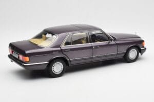 Mercedes 560 SEL W126 Violeta Metallic Norev 1:18 183544 Metal - imagem 3 de 8
