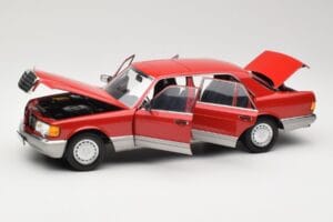 Mercedes 560 SEL W126 Vermelho Norev 1:18 183463 Metal - imagem 2 de 8