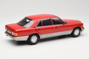 Mercedes 560 SEL W126 Vermelho Norev 1:18 183463 Metal - imagem 3 de 8