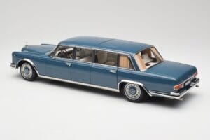 Mercedes 600 Pullman W100 Azul NZG 1:18 B66040707 Metal - imagem 7 de 8