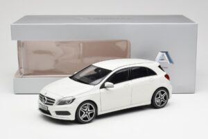 Mercedes A-Class W176 Cirrus Branco Norev 1:18 B66960126 Metal - imagem 8 de 8