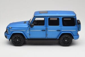 Mercedes AMG G 63 L W465 Azul Norev 1:18 B66960664 Metal - imagem 3 de 6