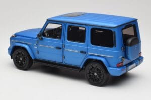 Mercedes AMG G 63 L W465 Azul Norev 1:18 B66960664 Metal - imagem 5 de 6