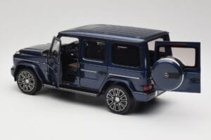 Mercedes AMG G 63 L W465 Azul Escuro Norev 1:18 B66960663 Metal - imagem 5 de 8