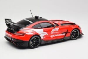 Mercedes AMG GT Black Series C190 Safety Car F1 2023 Minichamps 1:18 155032091 Metal - imagem 2 de 6