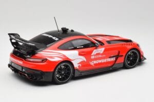 Mercedes AMG GT Black Series F1 Safety Car 2022 Minichamps 1:18 153032093 Metal - imagem 2 de 6