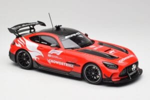 Mercedes AMG GT Black Series F1 Safety Car 2022 Minichamps 1:18 153032093 Metal - imagem 4 de 6