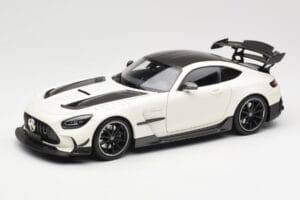 Mercedes AMG GT C190 Black Series Diamond White Metallic Minichamps 1:18 110032020 Metal