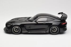 Mercedes AMG GT C190 Black Series Jet Black Metallic Minichamps 1:18 155032024 Metal - imagem 3 de 6