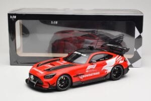 Mercedes AMG GT C190 Black Series Safety Car F1 2022 Minichamps 1:18 155032090 Metal - imagem 6 de 6