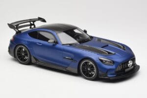 Mercedes AMG GT C190 Black Series Spectral Blue Magno Minichamps 1:18 155032021 Metal - imagem 4 de 6