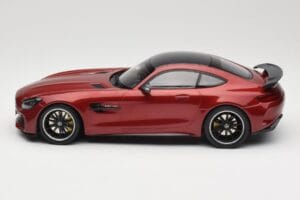Mercedes AMG GT R C190 Jupiter Red Metallic Minichamps 1:18 155036027 Metal - imagem 3 de 6