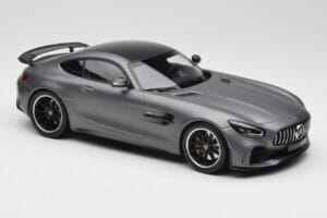 Mercedes AMG GT R C190 Cinzento Mate Metálico Minichamps 1:18 155036026 Metal - imagem 4 de 6