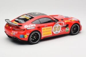 Mercedes AMG GT R C190 Ouro Rosé Minichamps 1:18 155036024 Metal - imagem 2 de 6