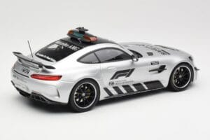 Mercedes AMG GT R C190 Safety Car F1 2019 Minichamps 1:18 155036090 Metal - imagem 2 de 6