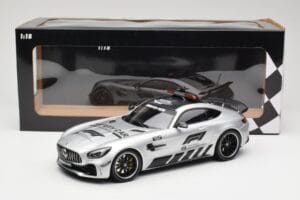 Mercedes AMG GT R C190 Safety Car F1 2019 Minichamps 1:18 155036090 Metal - imagem 6 de 6
