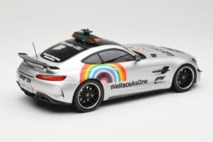 Mercedes AMG GT R C190 Safety Car F1 2020 Minichamps 1:18 155036092 Metal - imagem 2 de 6