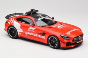 Mercedes AMG GT R C190 Safety Car F1 2021 Minichamps 1:18 155036095 Metal - imagem 4 de 6